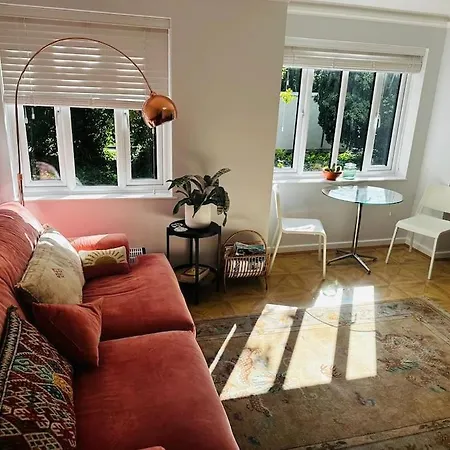 Stylish, Peaceful 2-Bed Flat With Free Parking Appartement New Barnet Buitenkant foto