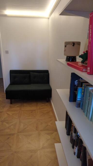 Apartment Stylish, Peaceful 2-bed Flat With Free Parking